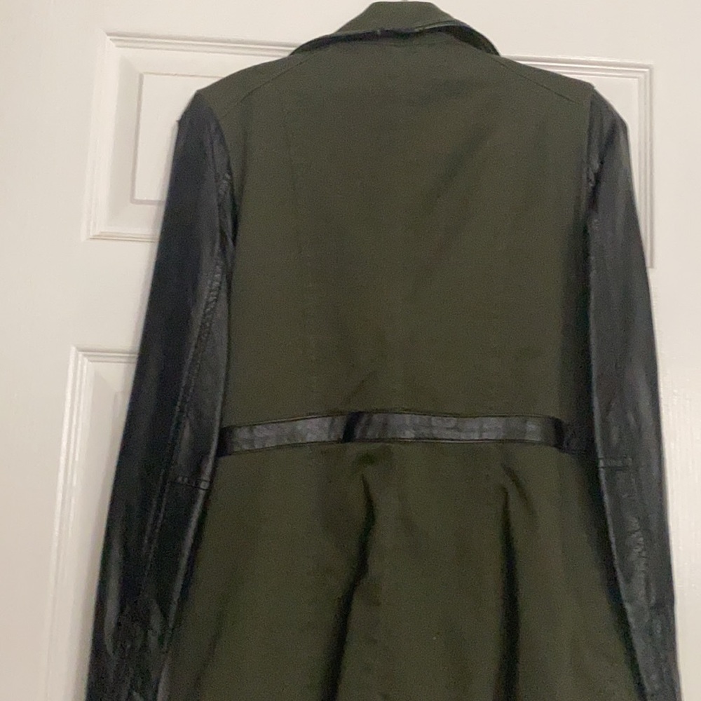 Jacket - Picture 5 of 7